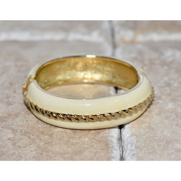 St. John Knit Designer Ivory Enamel 24k Electroplated Gold Bangle Cuff Bracelet - Picture 4 of 9